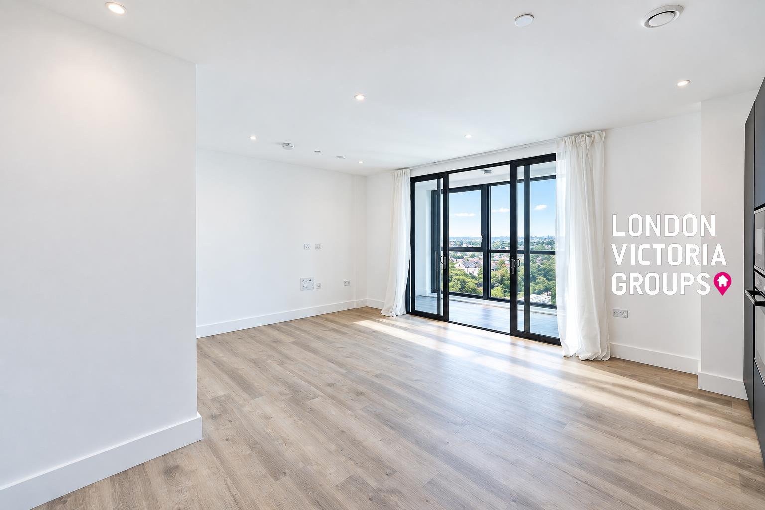 2 bed property in Pearson Building, 8 Station Road, Croydon, London